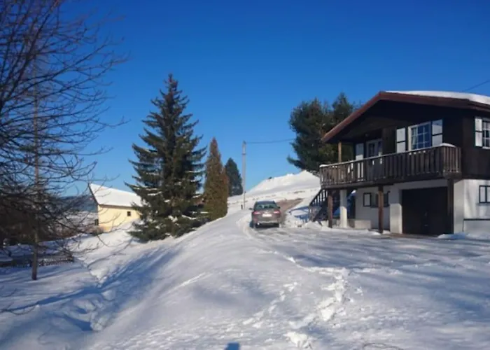 Le P\'Tit Caribou, Pres Des Pistes